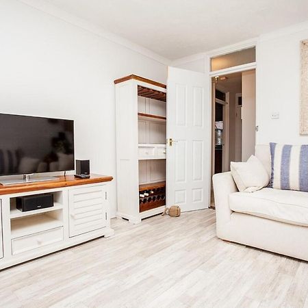 Modern And Spacious Central 1 Bedroom Apartment With Balcony London Exterior foto
