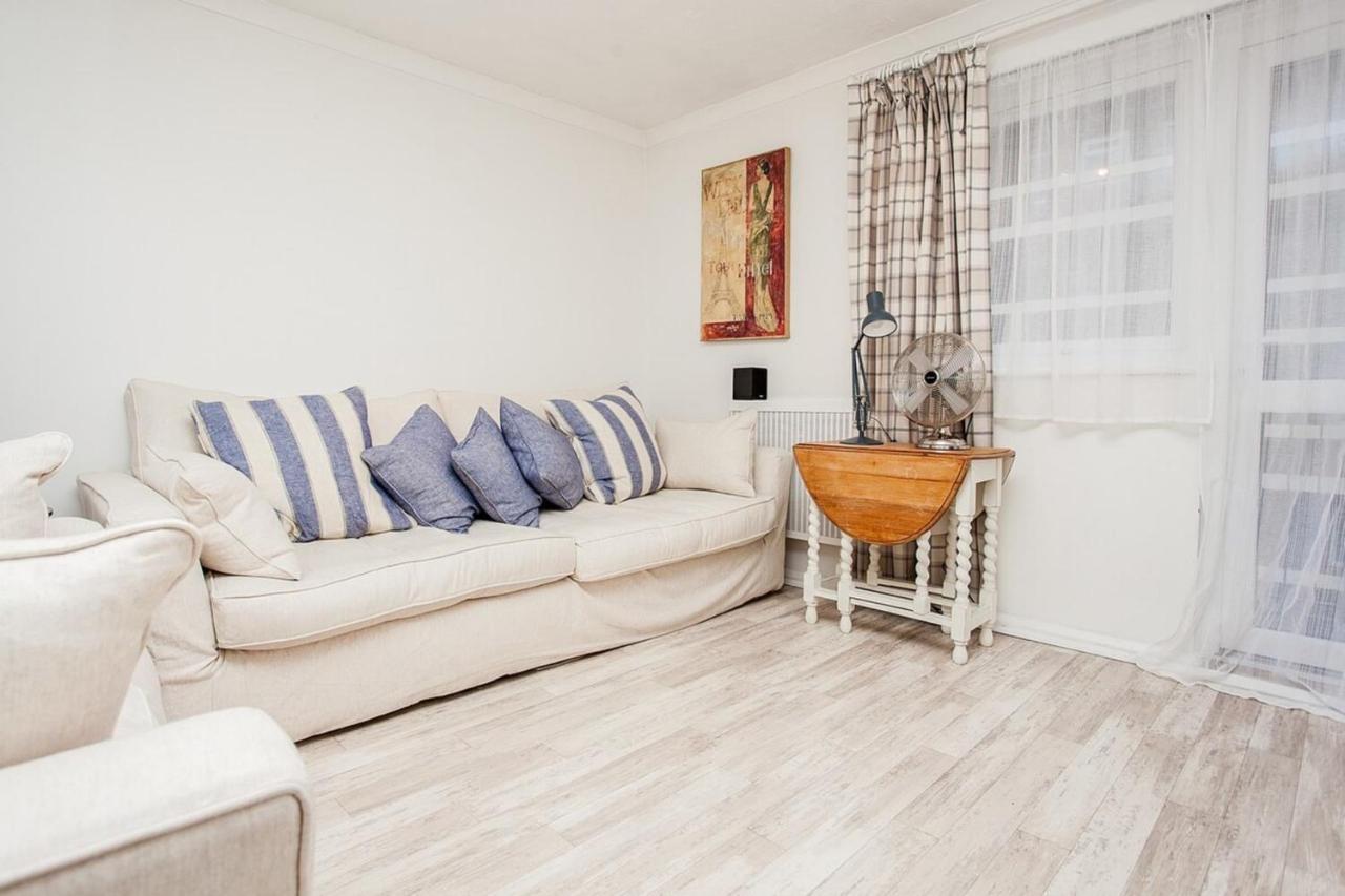 Modern And Spacious Central 1 Bedroom Apartment With Balcony London Exterior foto