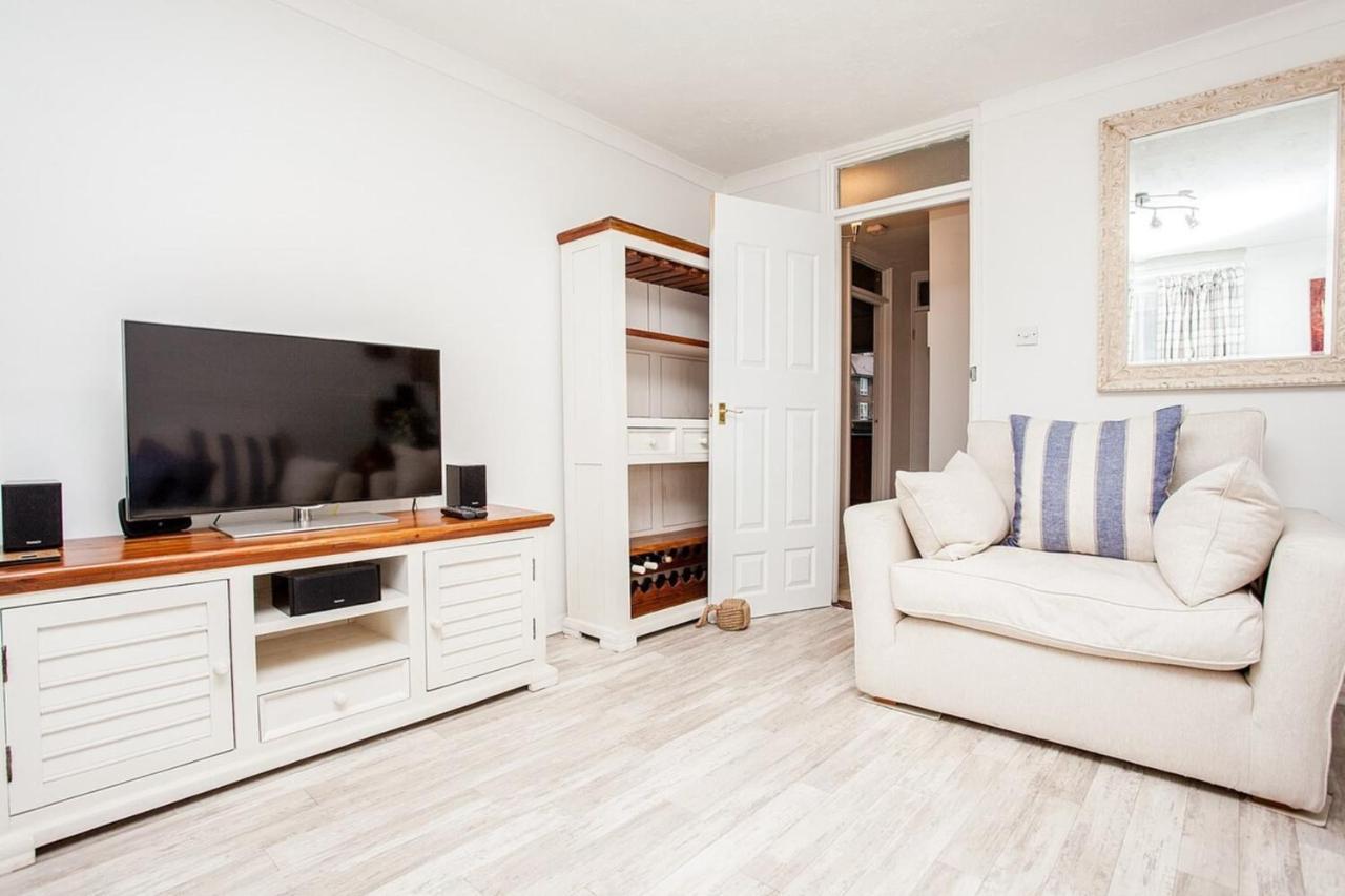 Modern And Spacious Central 1 Bedroom Apartment With Balcony London Exterior foto