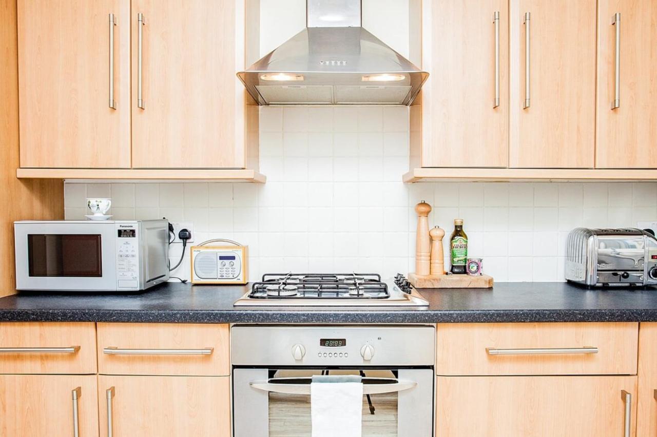 Modern And Spacious Central 1 Bedroom Apartment With Balcony London Exterior foto